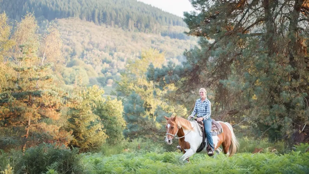 Promenades et randonnées à cheval spécialisées en éthologie et en équitation éthologique et western_6