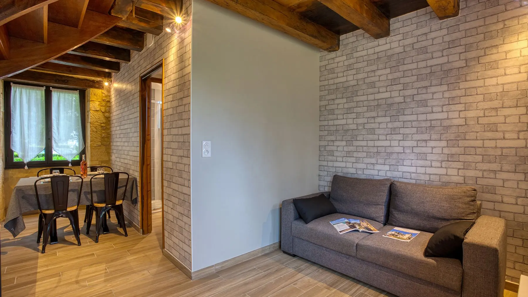 3 -Amandine  Salon