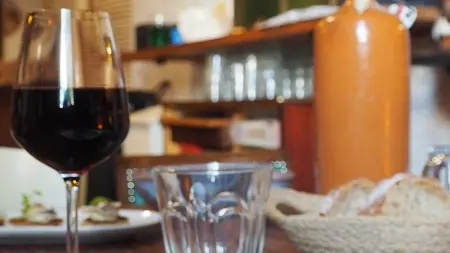 trait-d-union-verre-de-vin-ambiance