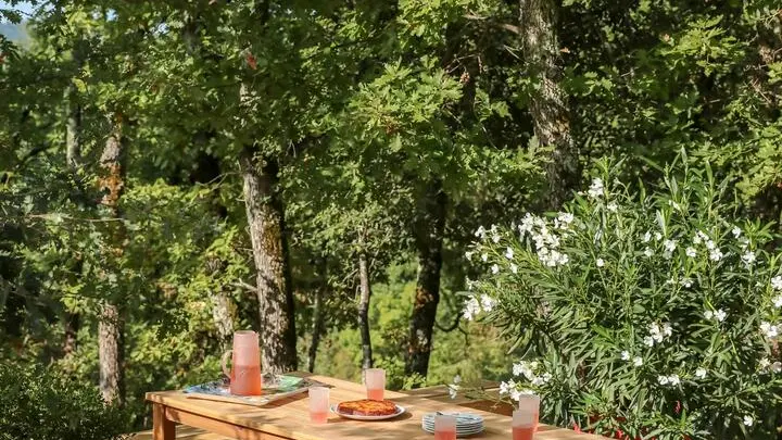 villa nakalta - piscine privée - location de charme- cazoules-Terrasse-ombrage -1
