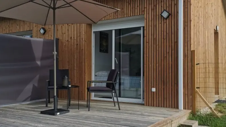 A l'orée des acacias chambre d'hôtes terrasse ©Préjean Tharaud