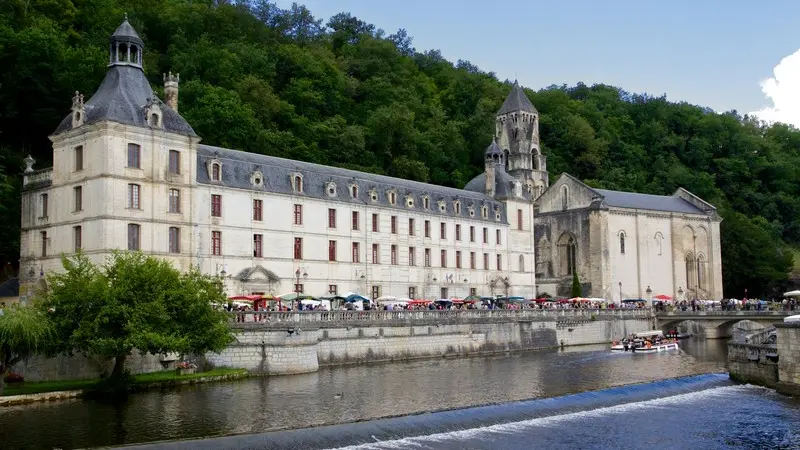 Abbatiale Saint-Pierre de Brantôme_1