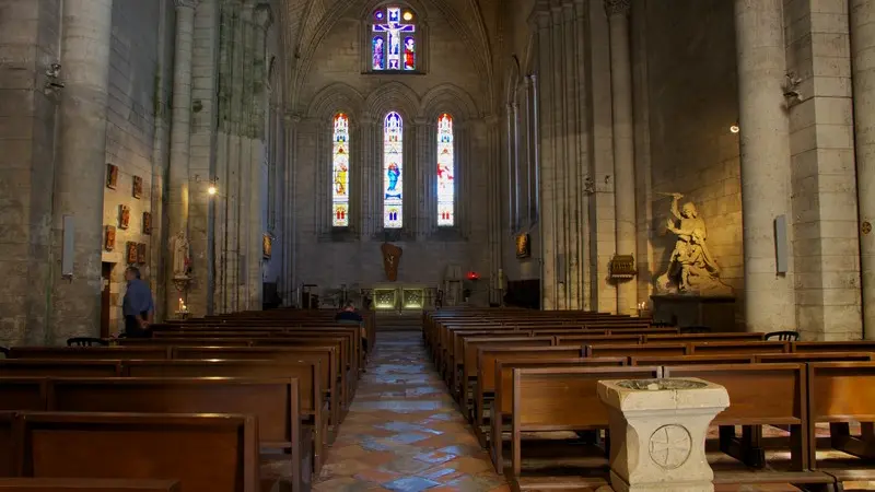 Abbatiale Saint-Pierre de Brantôme_4