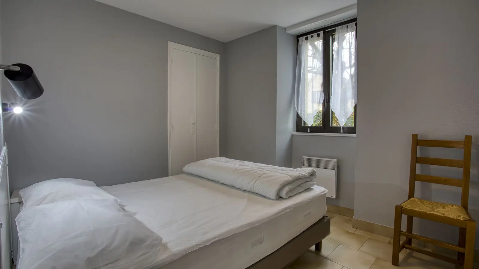 Adeline12_chambre2 Combas Village de gites