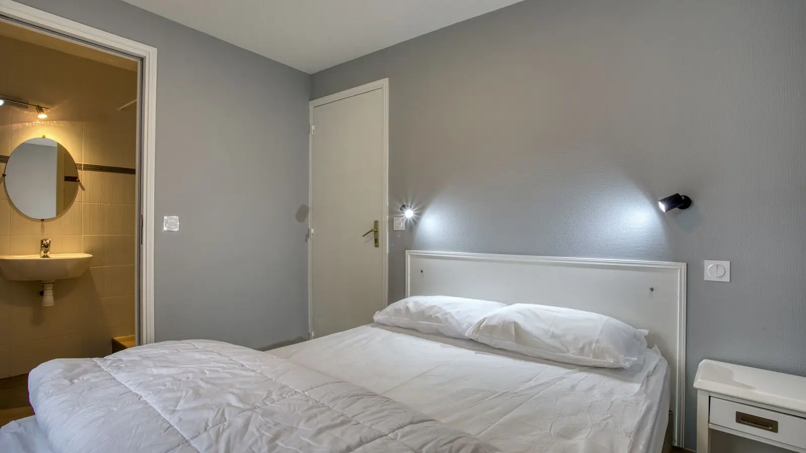 Combas Village de gites Adeline13_chambre2