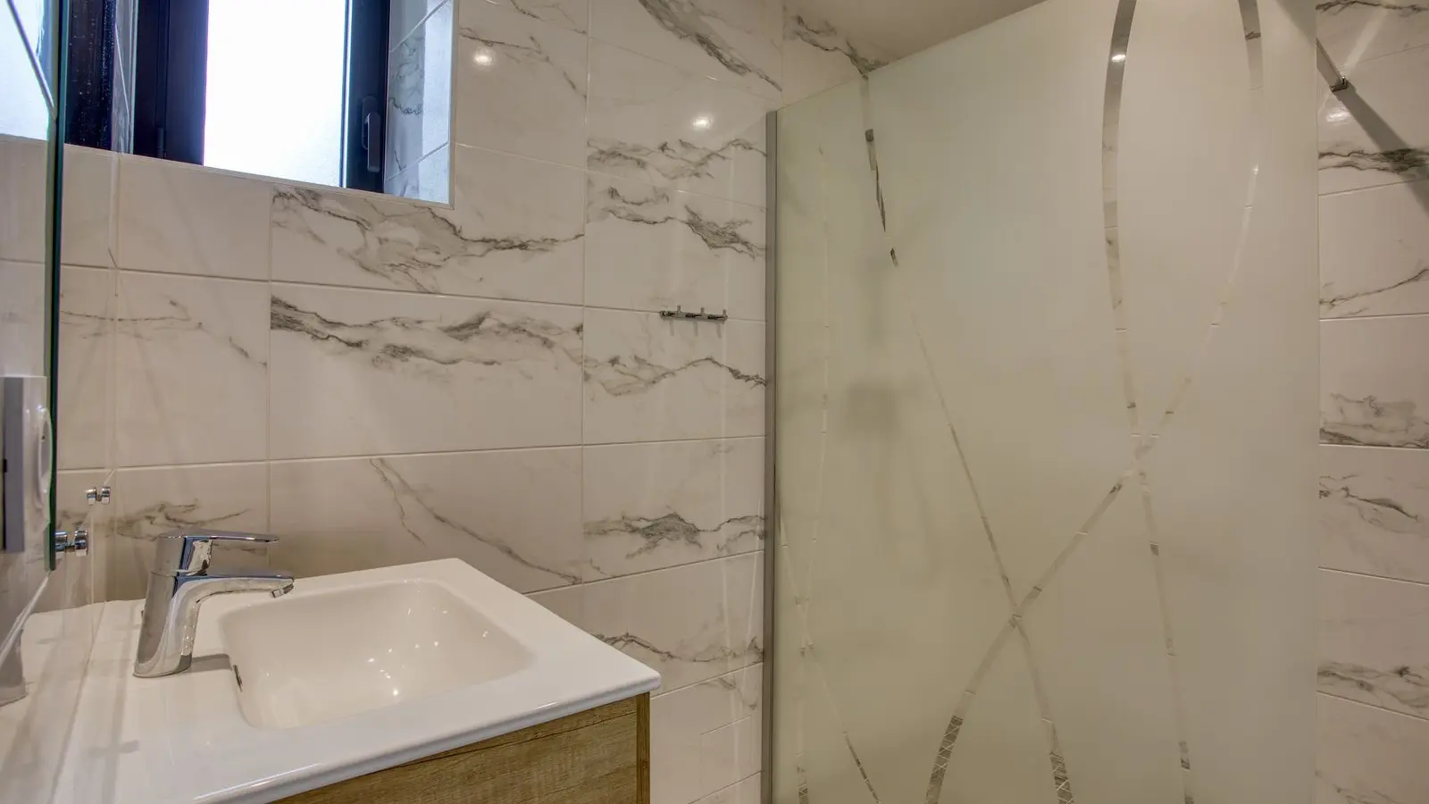 Adeline9_sdb1 Combas Village de gites