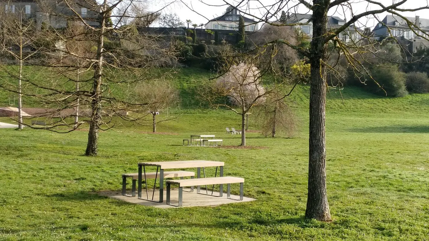 Aire de pique-nique - Lescar Bénéharnum - tables 2