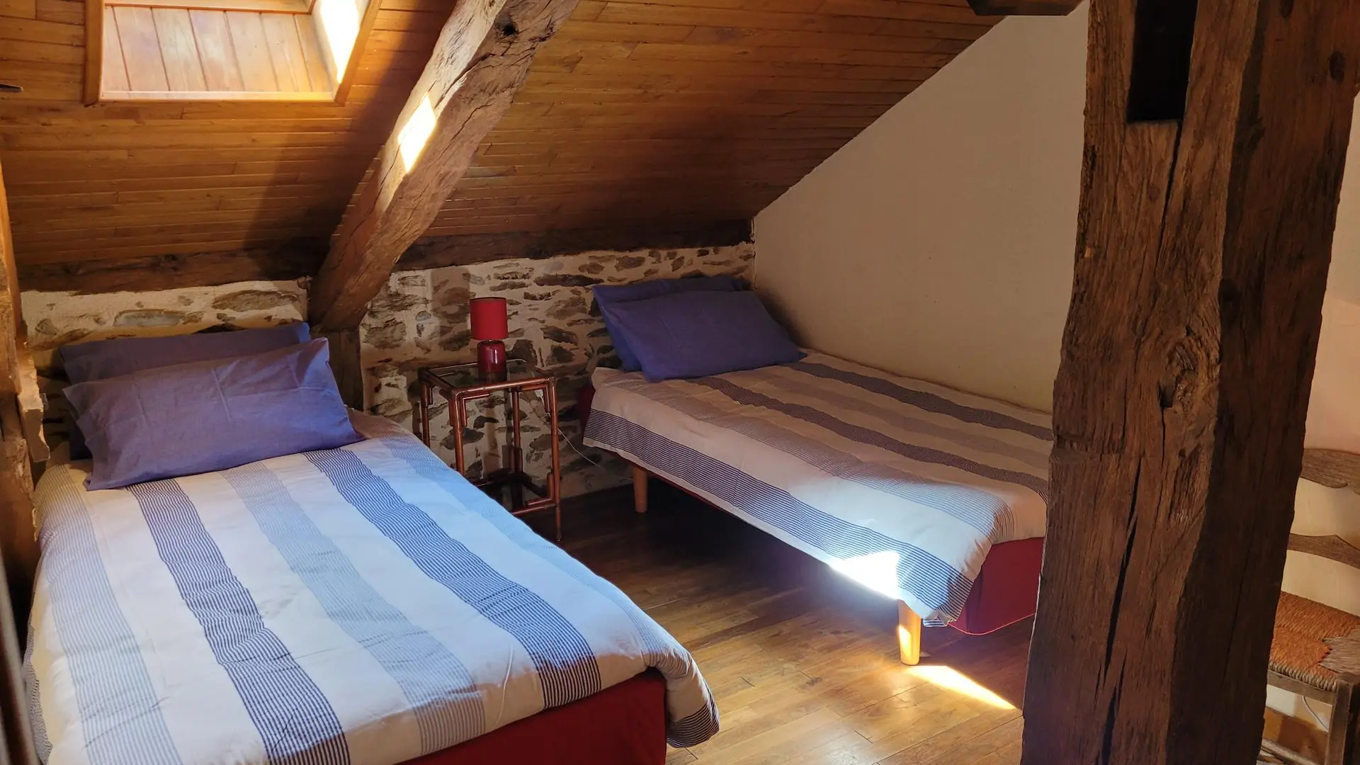 Bedroom1 2 singles
