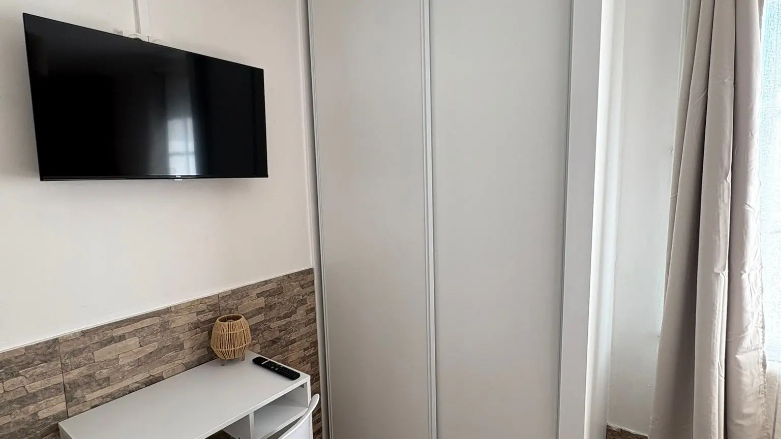 Bureau chambre Moliets forge de Clermont 2025 ©Blond