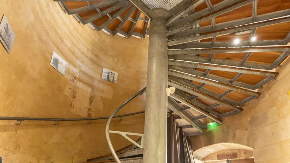 CDT 24 - Château Barrière - Villamblard - Escalier