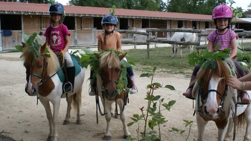 centre équestre poney club de Bourrou