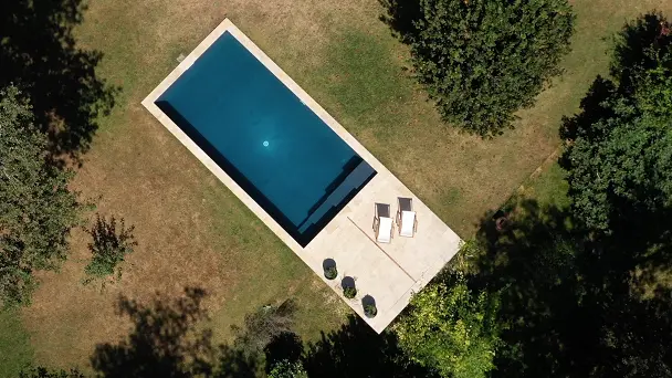 CHO_Valojhoulx_Maison des grands chênes_4-Piscine_novembre 2023©Agnès Clotis