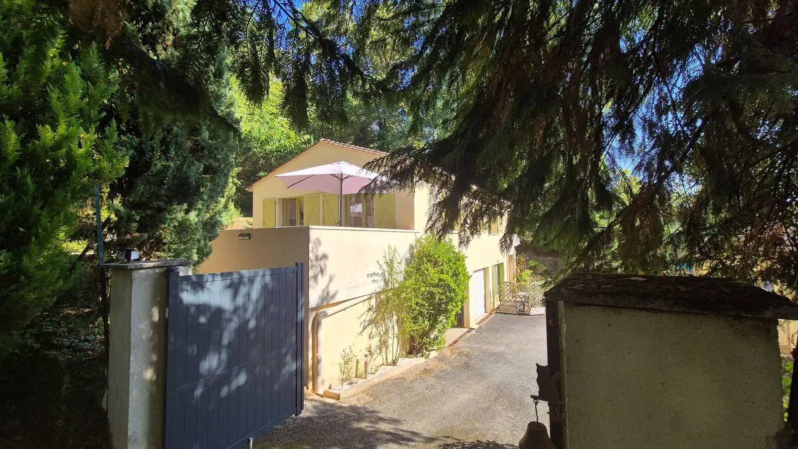 COTE SUD VERT A SARLAT (51)