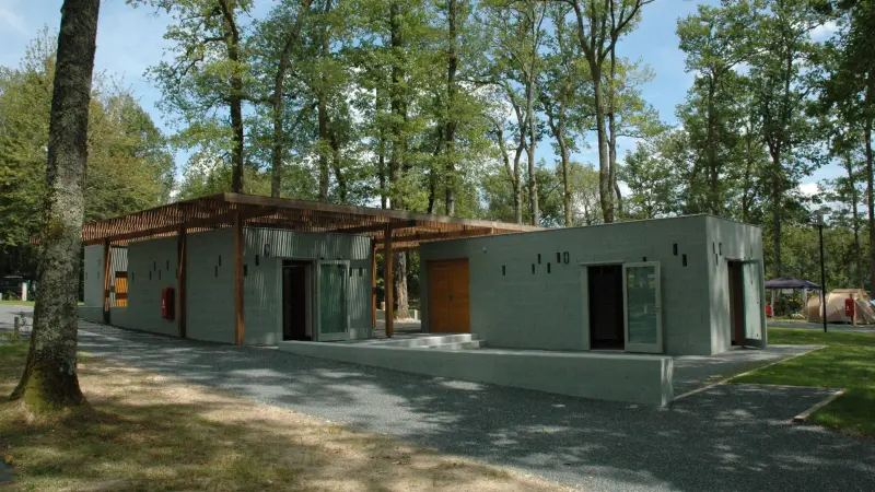 Camping St-Estèphe bloc sanitaires S.