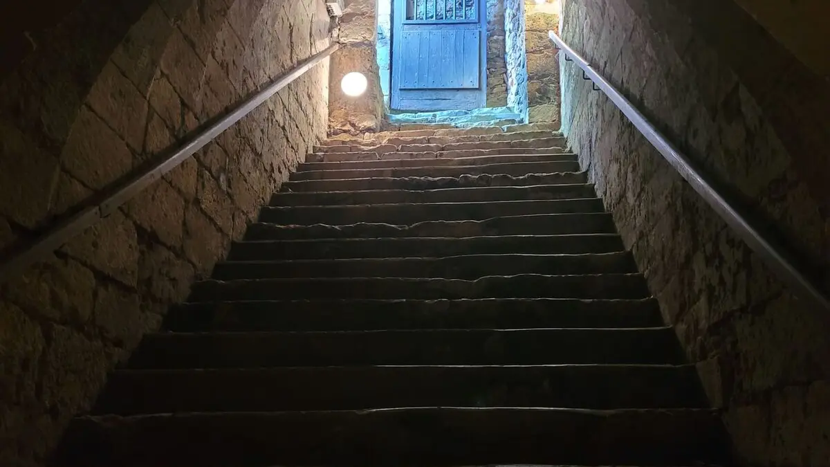 Chateau de Montréal- Visite Souterrains