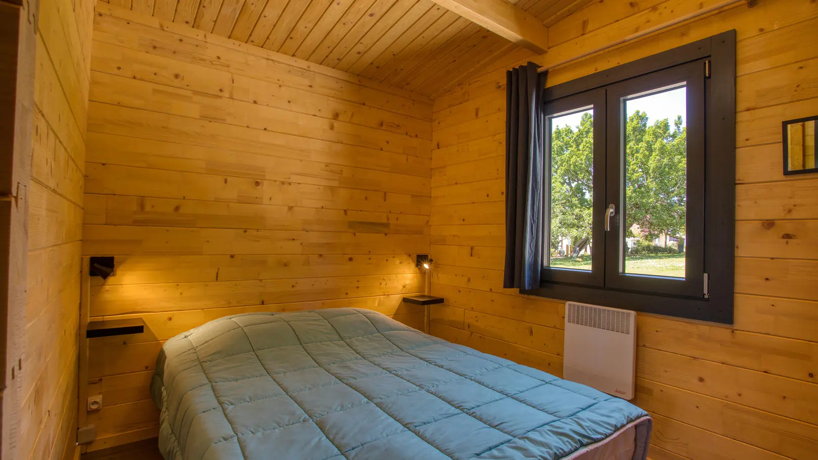 Chambre 1 chalet Commarque