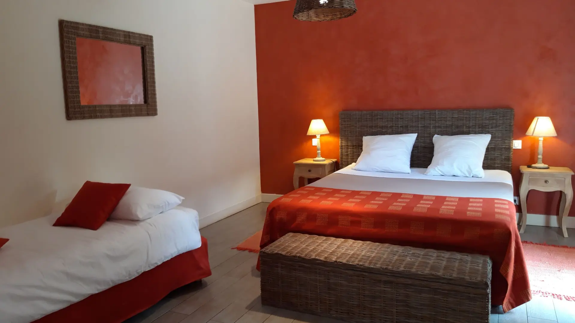 Chambre Safran - ©Domaine du Grand Brugeron (1)