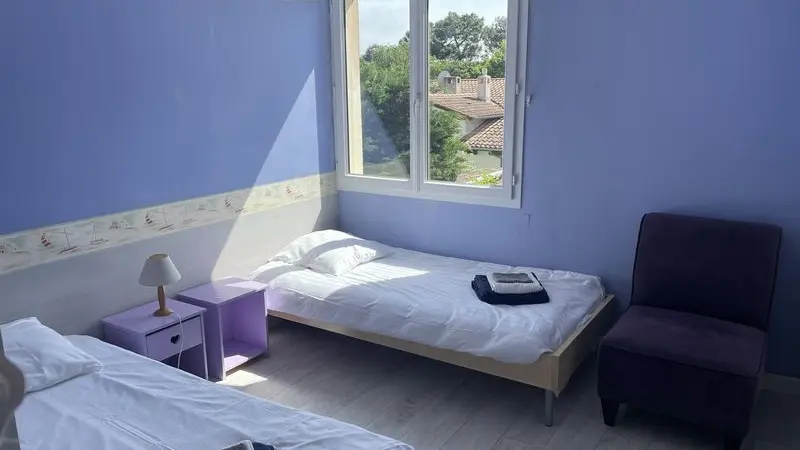 Chambre Violette maison Bas