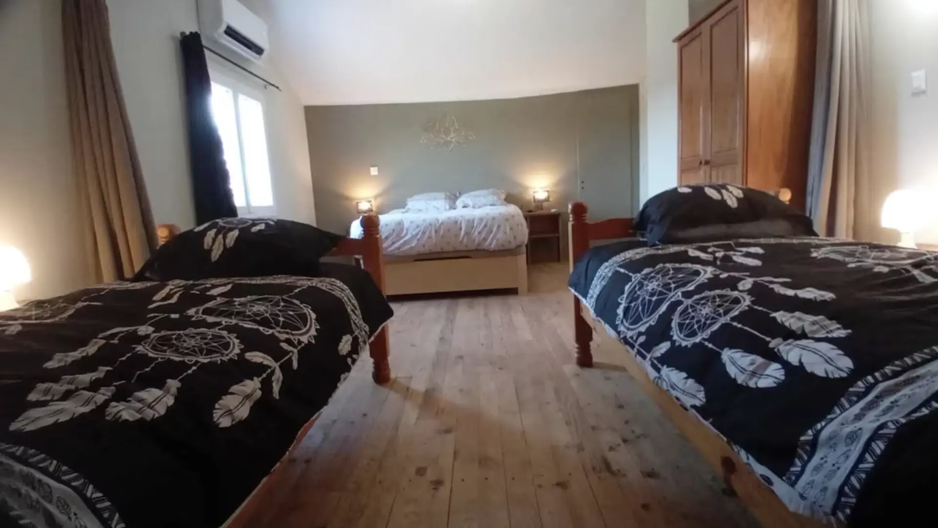 Chambre étage Le Jardin d'André ©Lerre