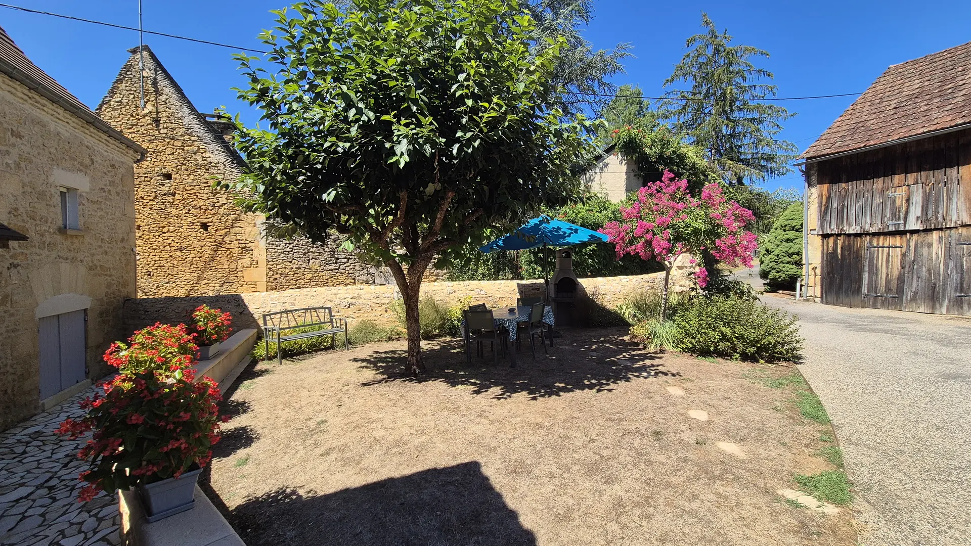 Chez Sylvie et Michel proche de Sarlat (12)