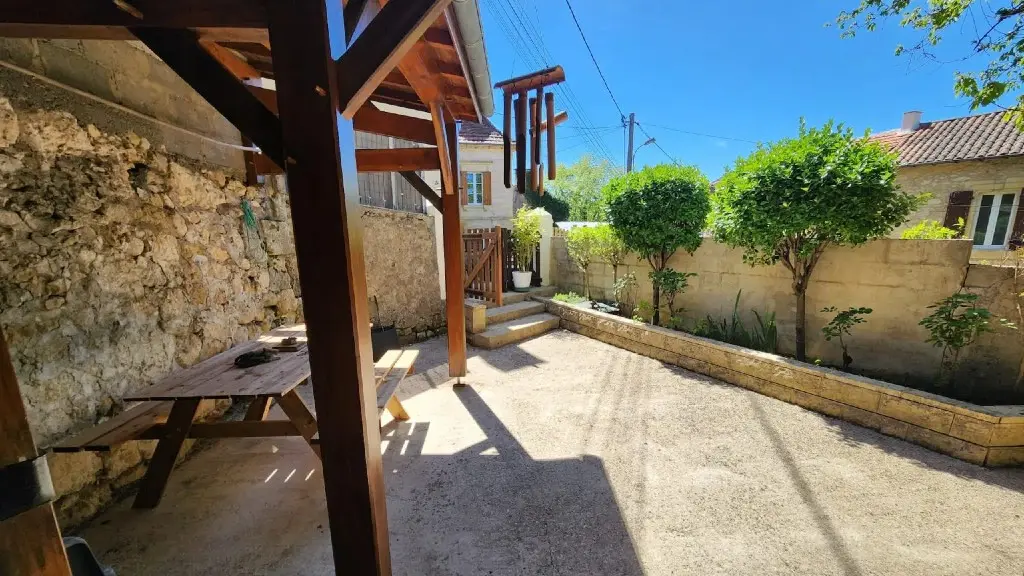 Chez-Sorel-terrasse-1536x1152