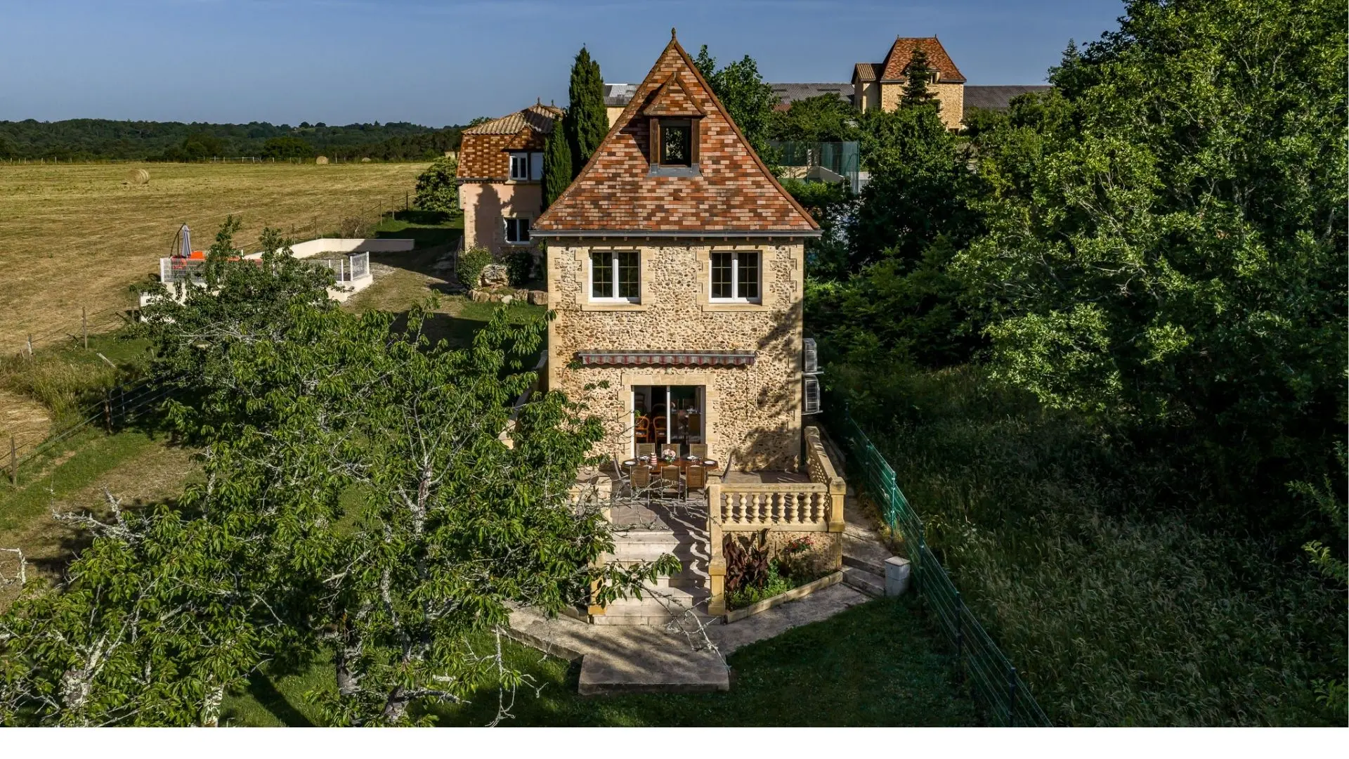 Domaine de Landrevie - La petite prairie et son annexe