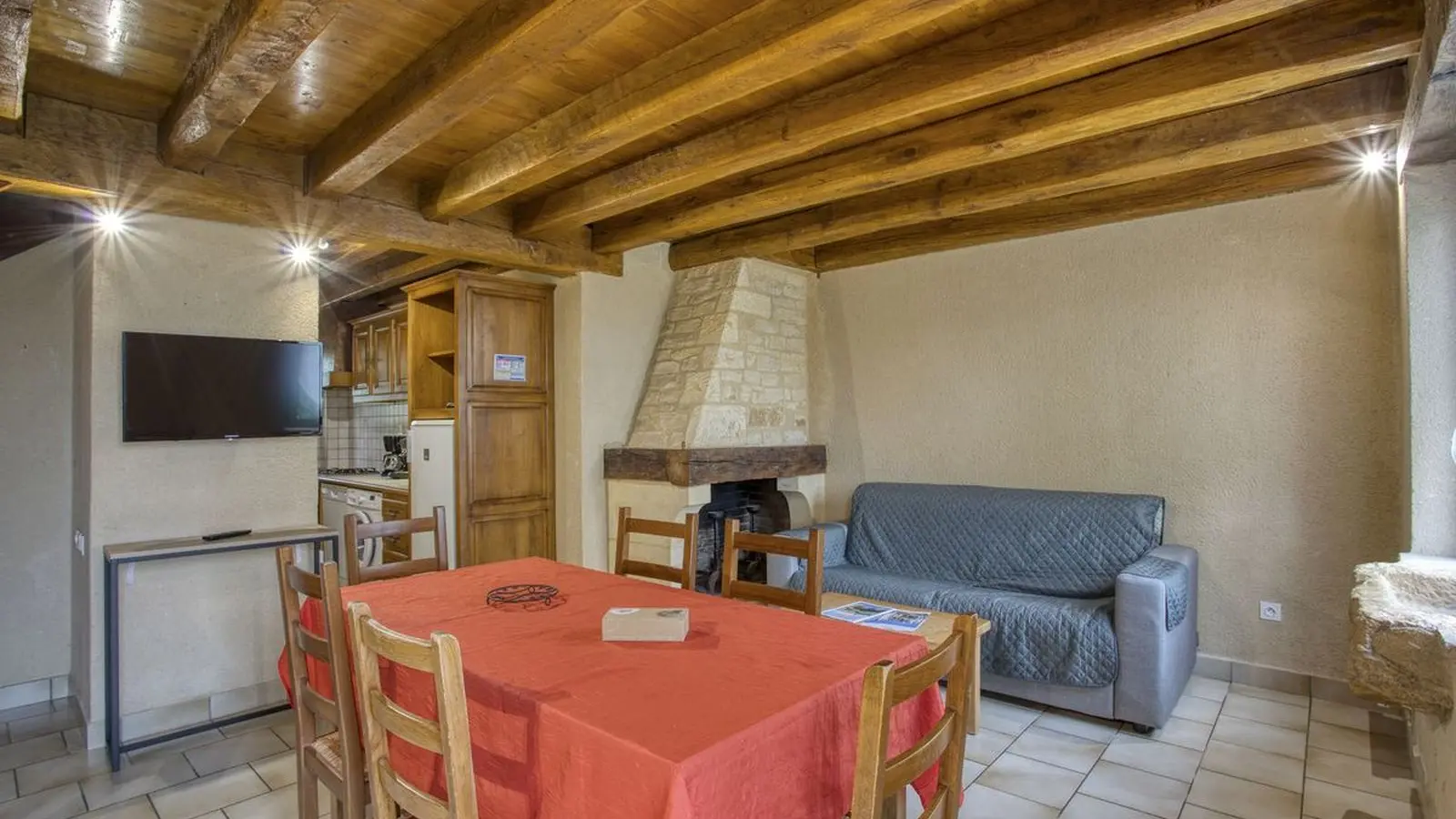 Corine2_sejour_salon - Village de gîtes Combas