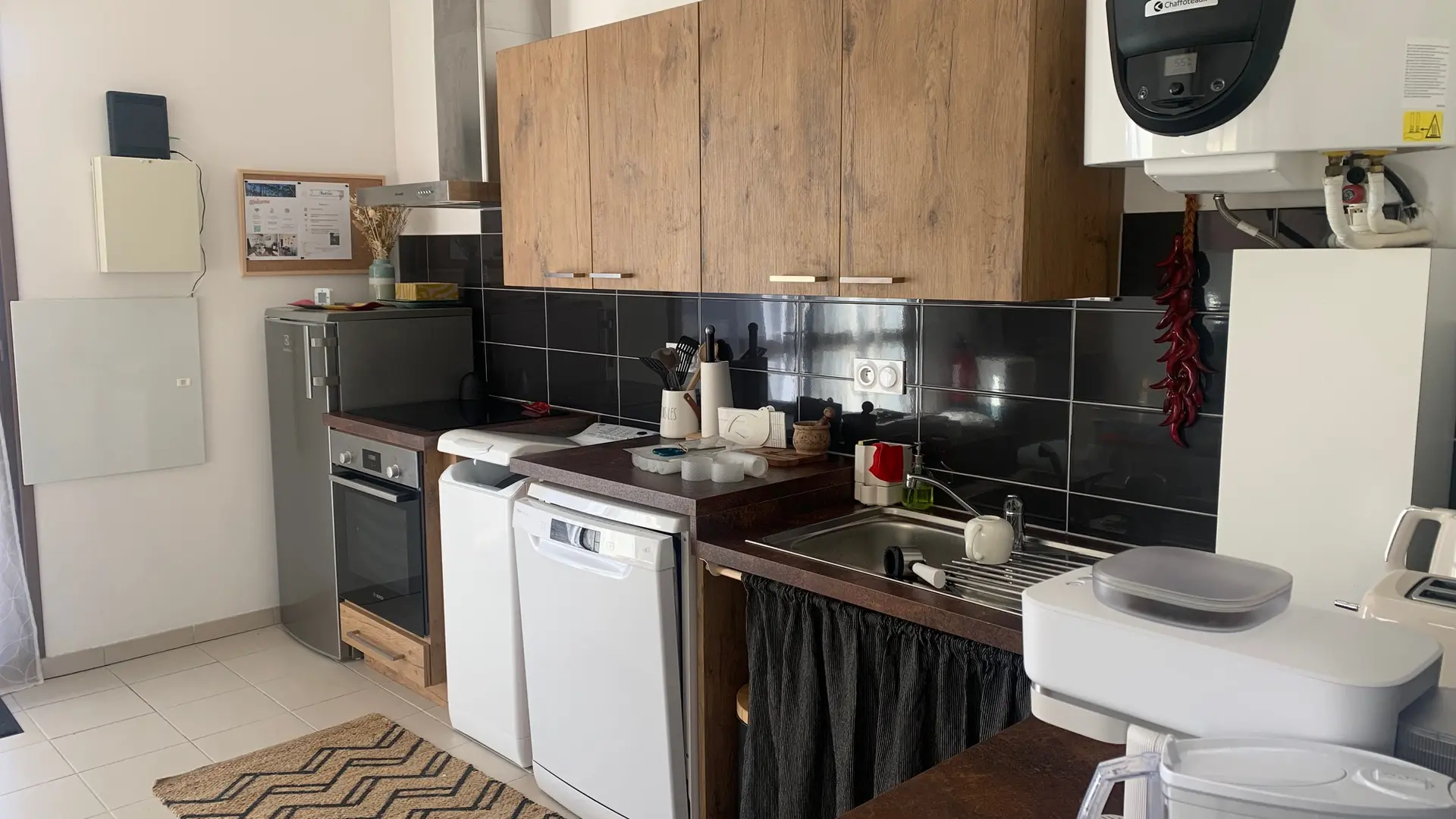 Cuisine Le Petit Charron ©OTC