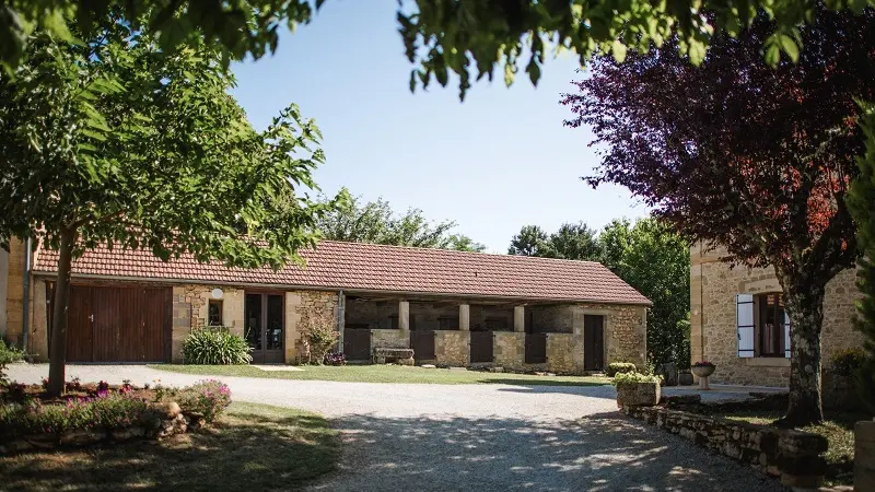 DOMAINE DE MALET Etable