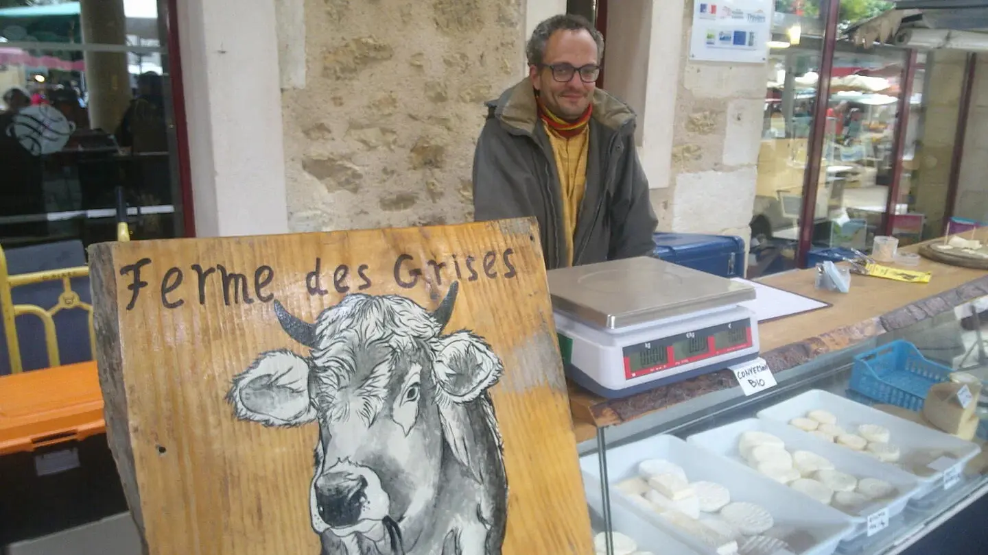 Simon au marché de Thiviers