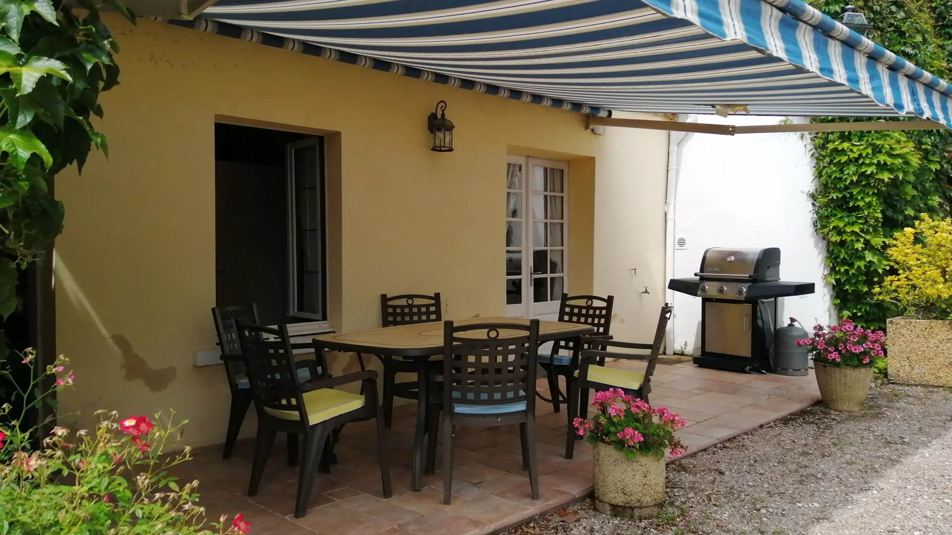 Domaine de Landrevie - Gîte Les Géraniums (2)