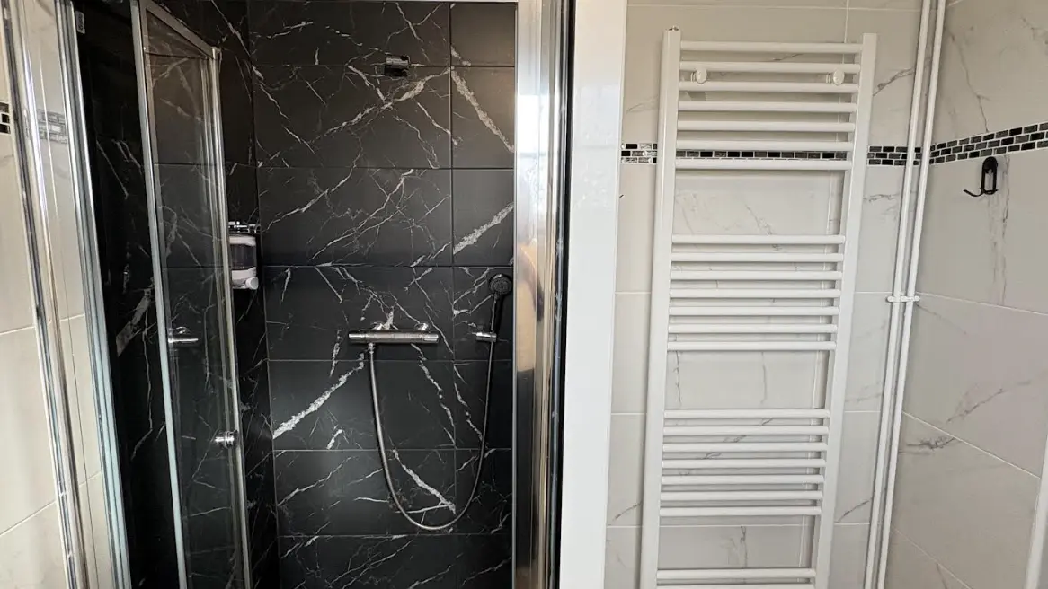 Douche Chambre Mimizan 2025 ©Blond