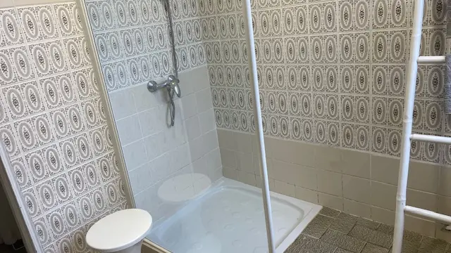 Douche Pigeonnier Rau appt 10 ©OTC