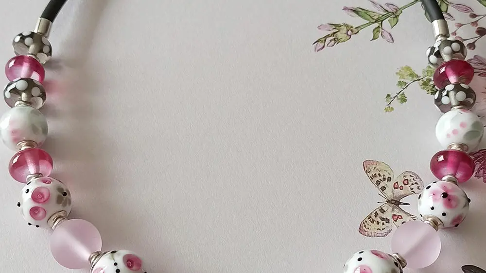 Evelyne Hagard, fileuse de verre - Atelier il était une flamme