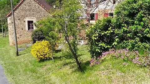 Exterieur-5-Domaine-La-Salvagie-2