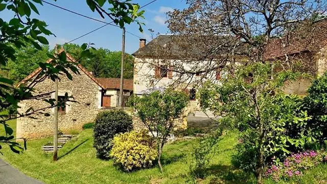 Exterieur-Domaine-de-la-Salvagie-2