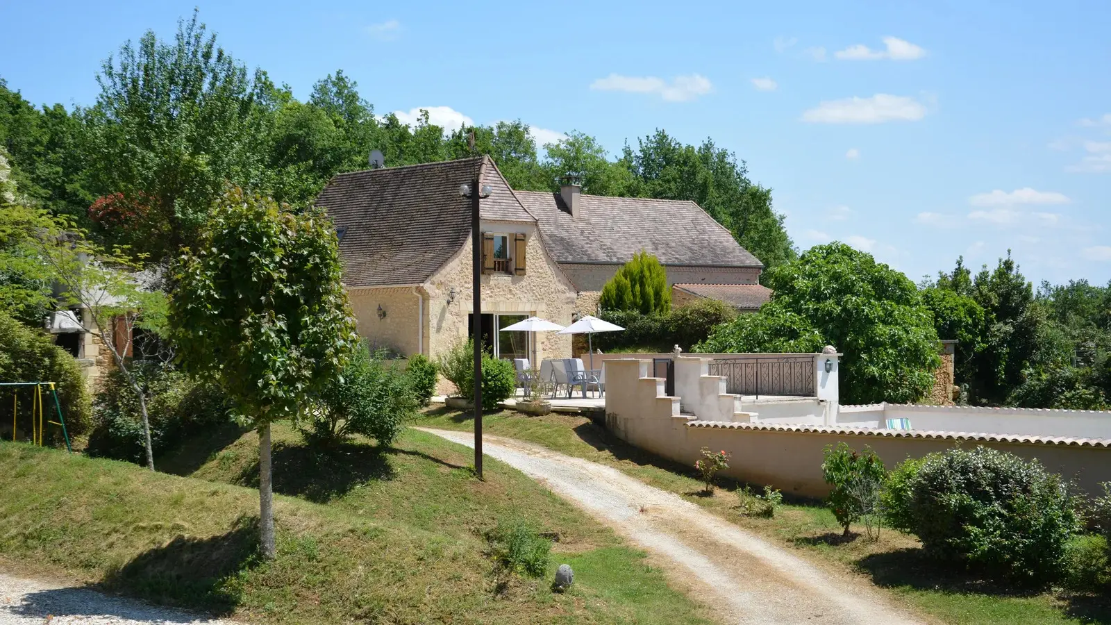 FREYSSINES - EXTERIEUR 1 pour brochure