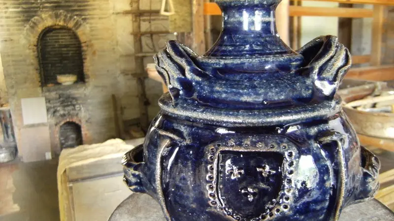 Fratteau-poterie-bleue