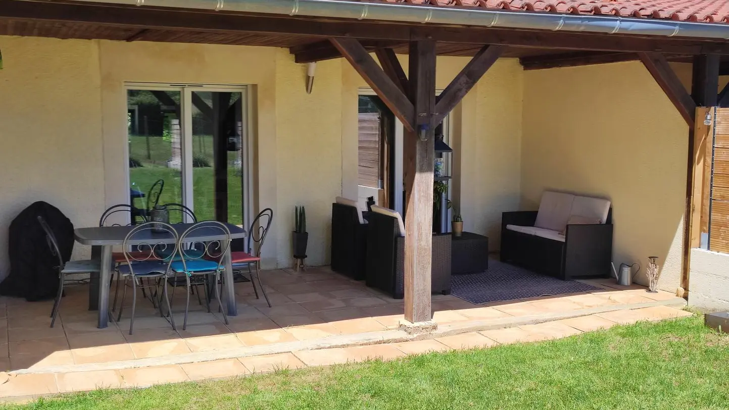 GITE LES LAVANDES avec piscine (8)