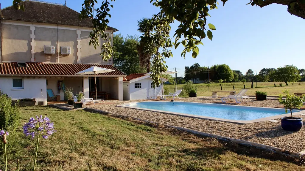 Gite-Martial-Montpon-extérieur-a-vallee-isle-perigord