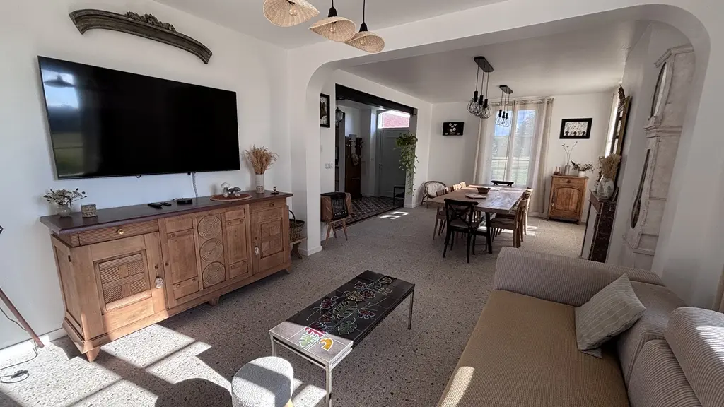 Gite-Martial-Montpon-salon-vallee-isle-perigord
