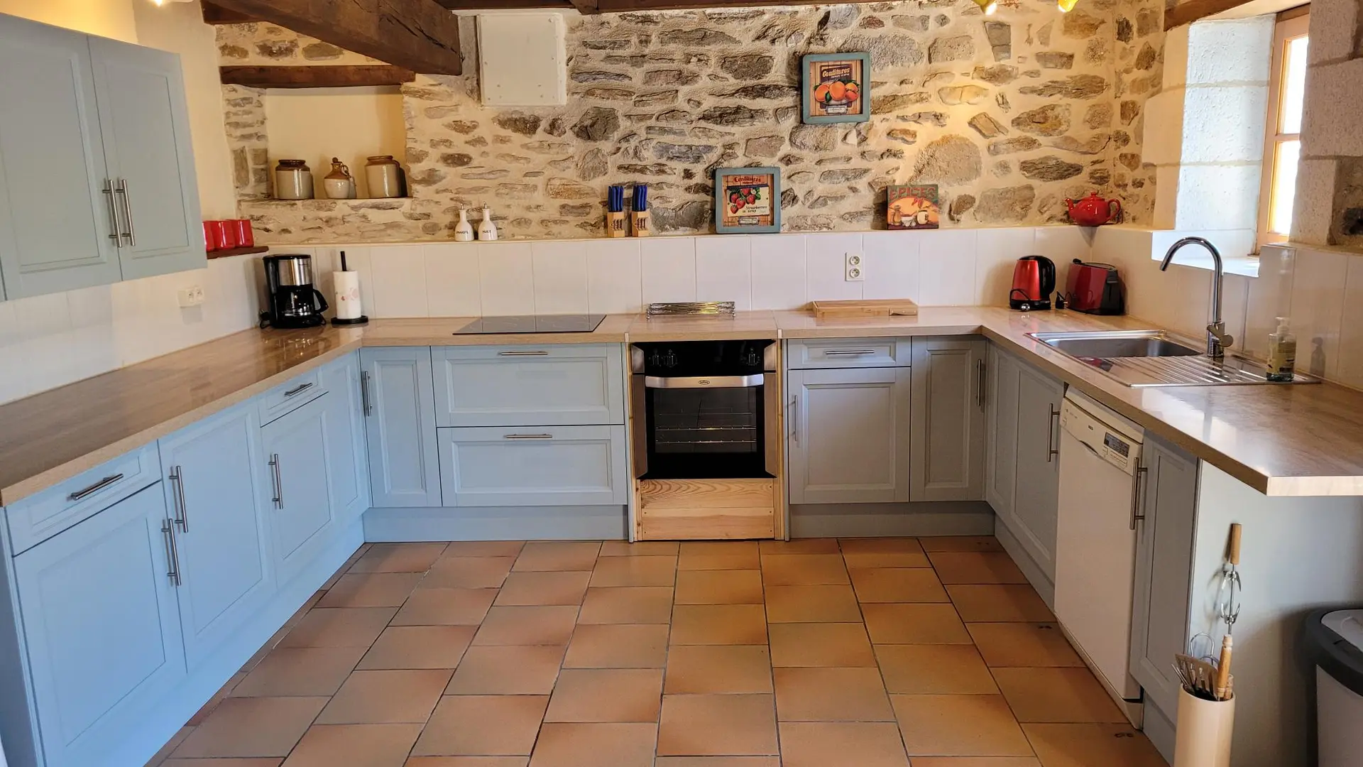 Gite Merlot-Kitchen3