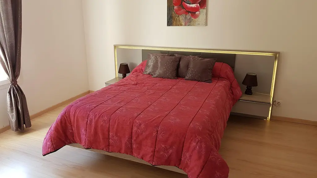 Gite-Trimoulet-Montpon-chambre-c-vallee-isle-perigord