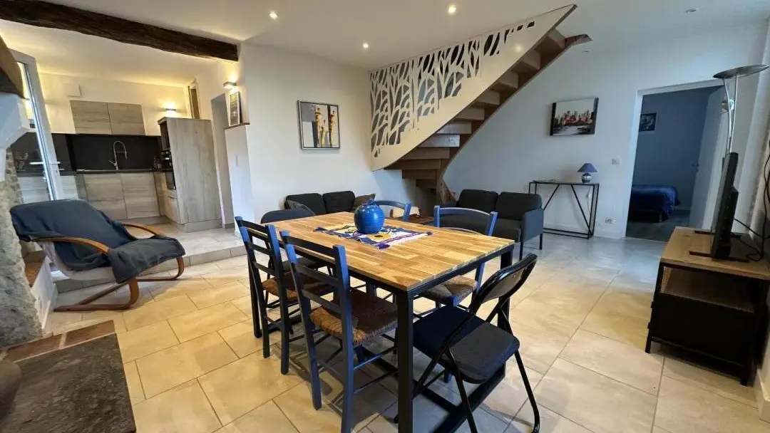 Gîte du Muth salle à manger - salon 2 ©GDF