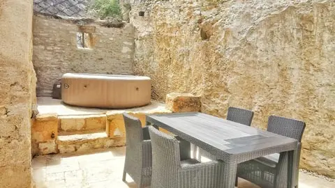 HLO-Montignac-Escapade à Lascaux Le Loft - terrasse et Salon de jardin