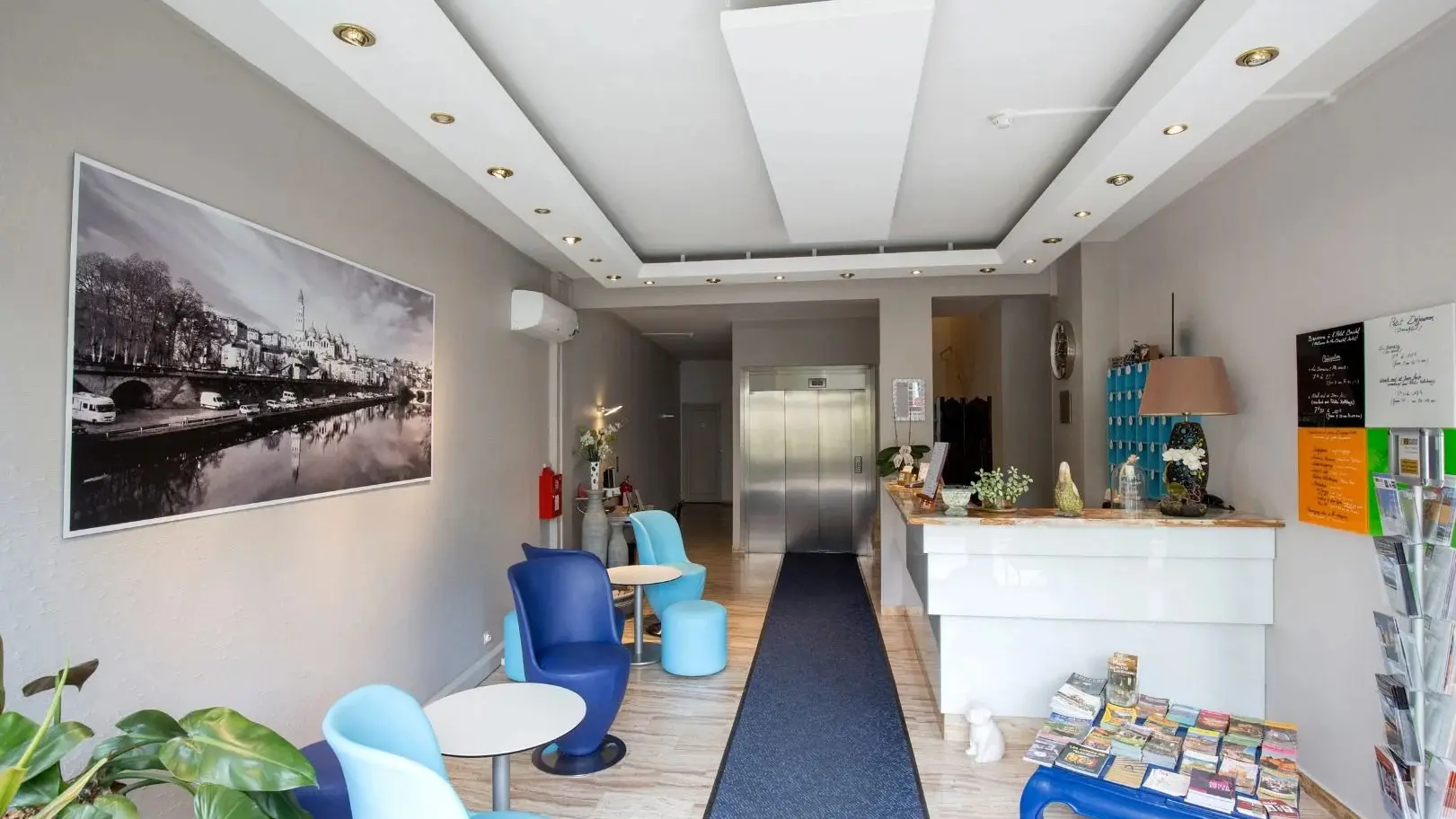 Hotel-Bristol-accueil 2