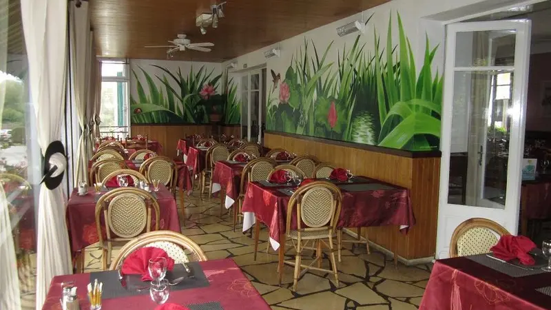 Hôtel Restaurant Beauséjour salle