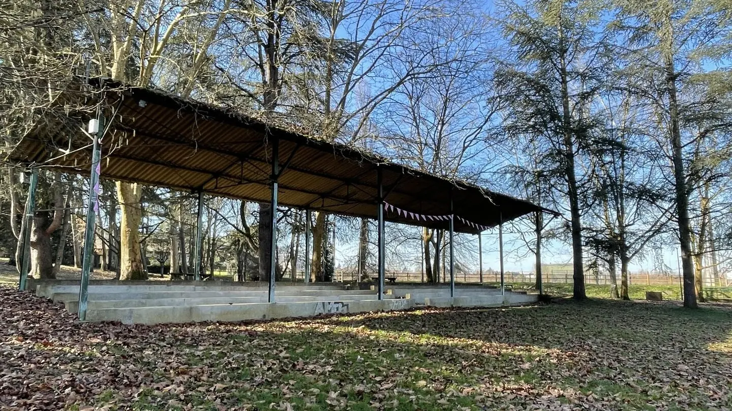 aire-pique-nique-parc-voulgre-mussidan-auditorium-tourisme-vallee-isle-2025