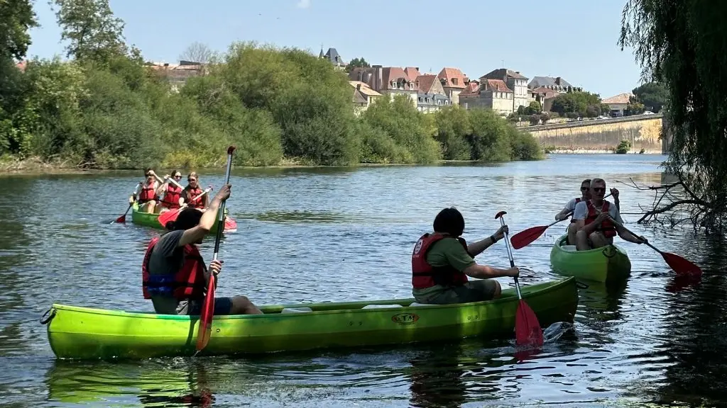 Roxane Cyrano Bergerac - bord Dordogne - paddle détente été rivière balade