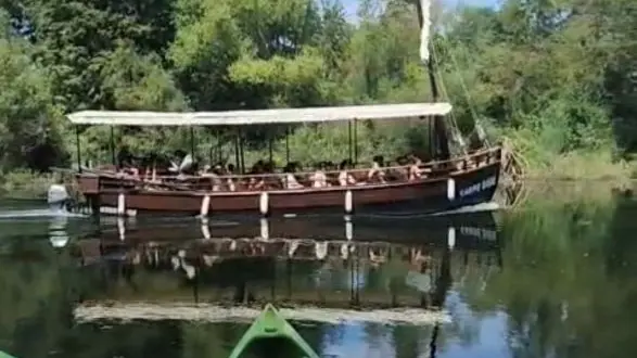 Bergerac gabarre canoe balade dordogne rivière port de Bergerac